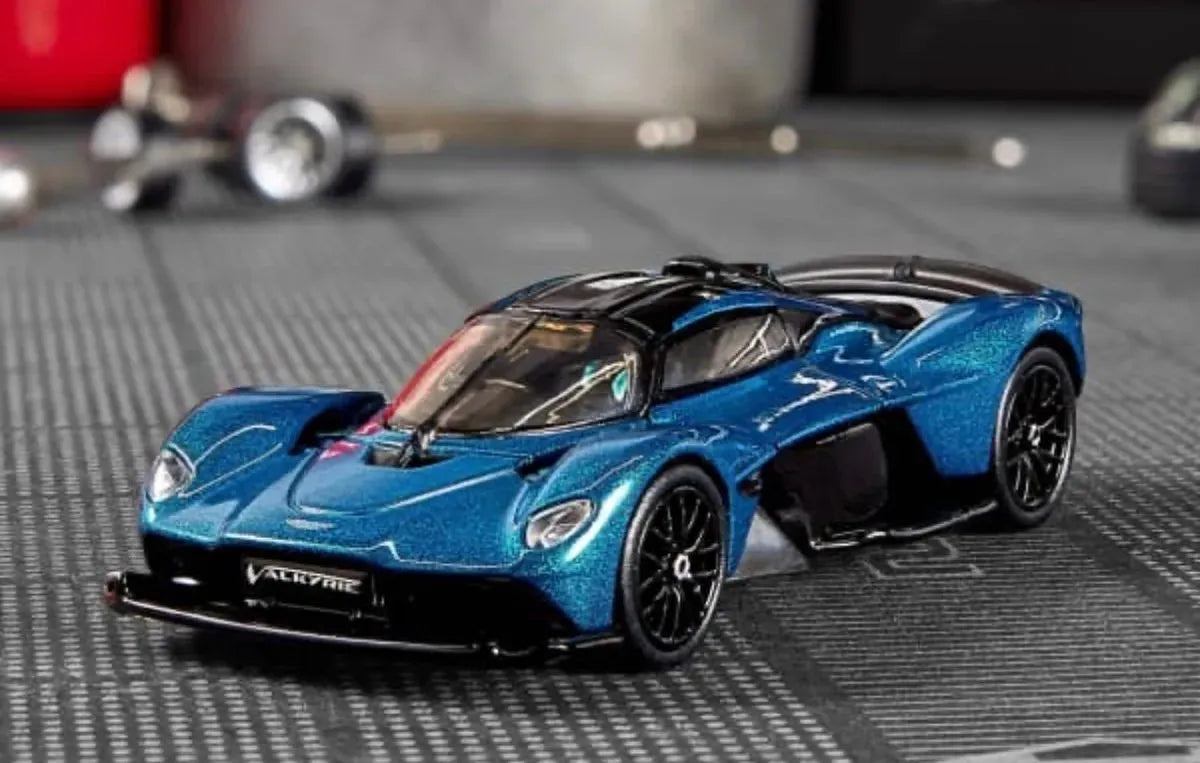 MATTEL HOT WHEELS ELITE 64 SERIES EXCLUSIVE ASTON MARTIN VALKYRIE