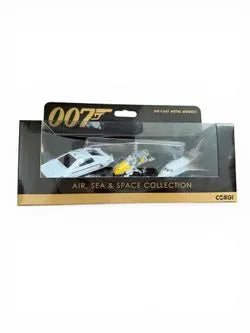 CORGI TOYS 007 AIR, SEA & SPACE COLLECTION  3 FIGURE SET.