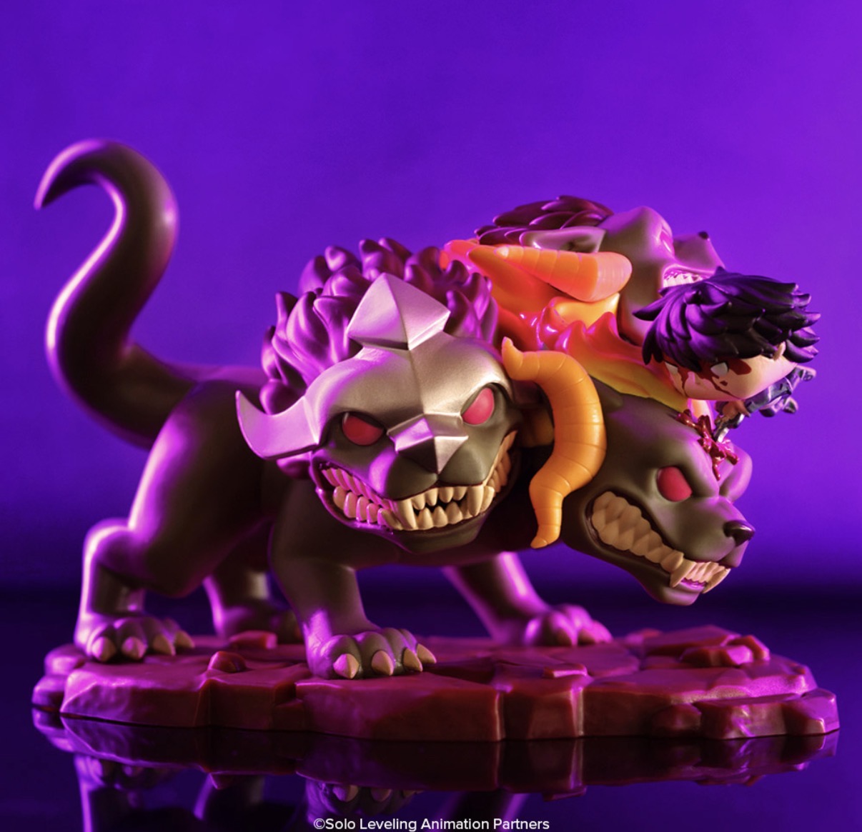 Funko Pop! DELUXE SUNG JINWOO VS CERBERUS.